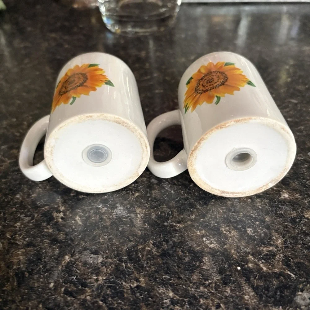 Vintage Sunflower White Ceramic Salt and Pepper Shakers